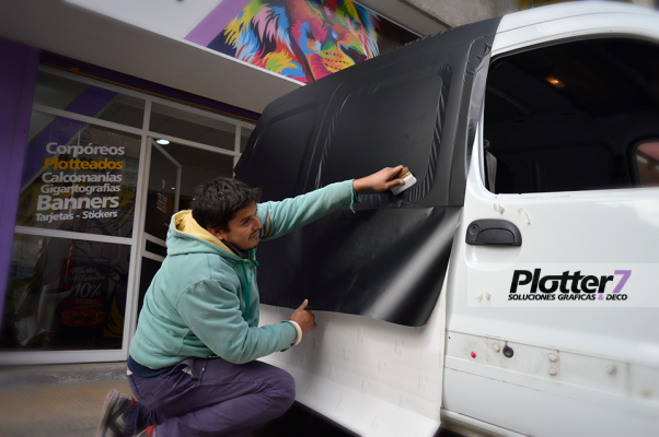 Gráfica vehicular negro matte | Plotter7