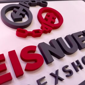 Logo corpóreo en polifan | Plotter7