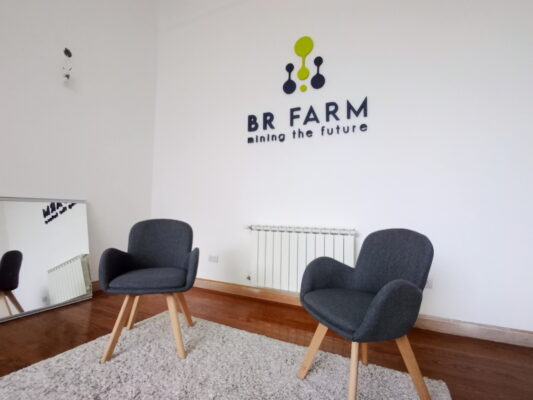 Logo corpóreo en polifan | Plotter7