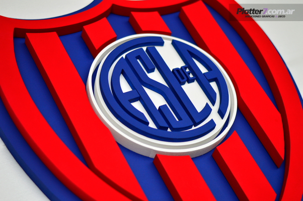 Escudos corpóreos de alta calidad | Plotter7