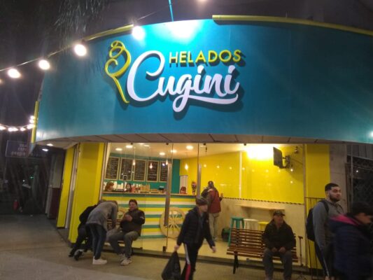 Corpóreos Comerciales en polifan | Plotter7