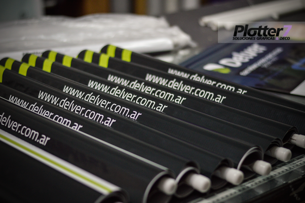 Banners colgantes para empresas | Plotter7