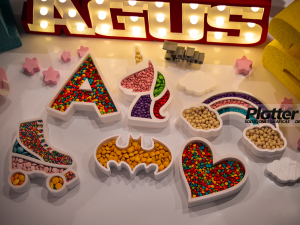 Letras huecas para rellenar con golosinas Plotter7