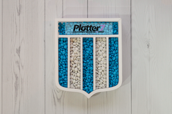 Letras huecas para rellenar con golosinas Plotter7