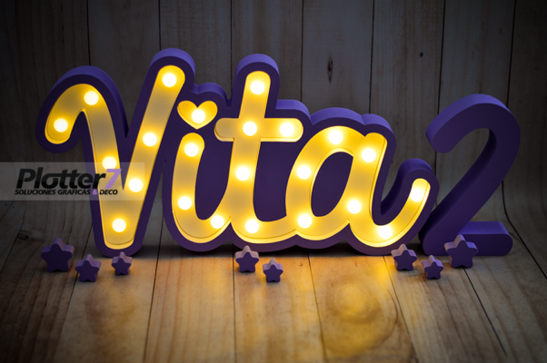 Nombres corpóreos con luces | Plotter7