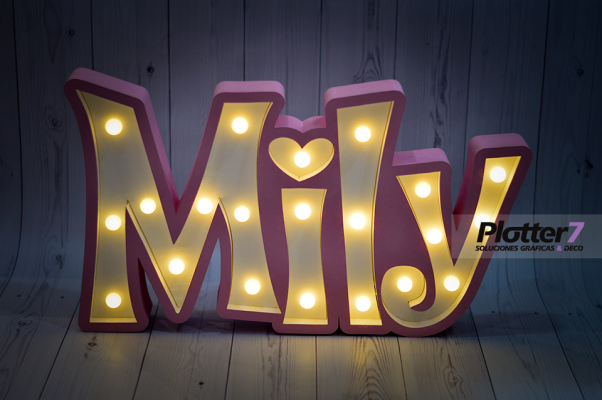 Nombres corpóreos con luces | Plotter7