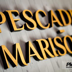 Letras corporeas con frente de metalex | Plotter7