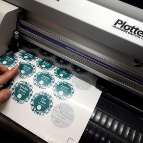 Stickers y etiquetas troqueladas | Plotter7