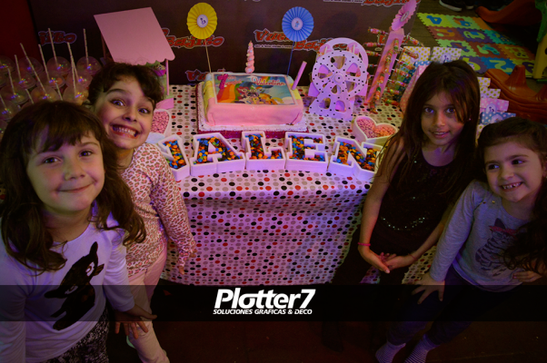 Letras huecas para rellenar con golosinas Plotter7