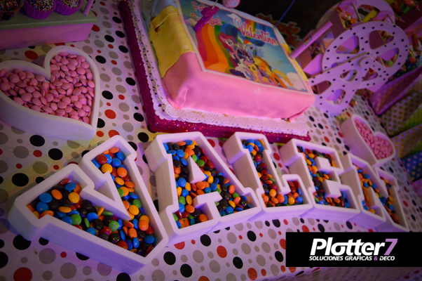 Letras huecas para rellenar con golosinas Plotter7