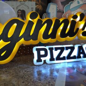 Logos Corpóreos Retroiluminados | Plotter7