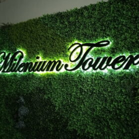 Logos Corpóreos Retroiluminados | Plotter7