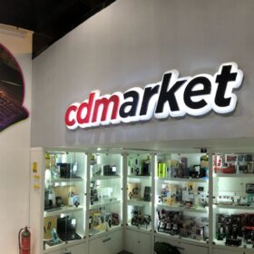 Logos Corpóreos Retroiluminados | Plotter7