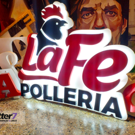 Logos Corpóreos Retroiluminados | Plotter7