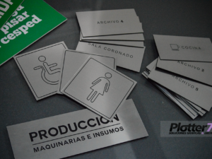 Placa de metalex grabada | Plotter7