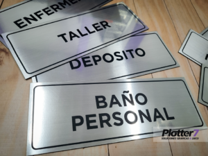 Placa de metalex grabada | Plotter7