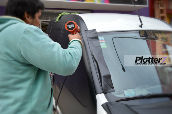 Gráfica vehicular negro matte | Plotter7